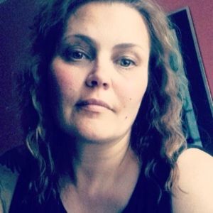 Meet your Posher, Leanne